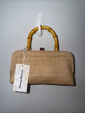 Tommy Bahama | Natural Clutch with Bamboo Handle & Kiss Lock w/Crossbody Chain 🌴